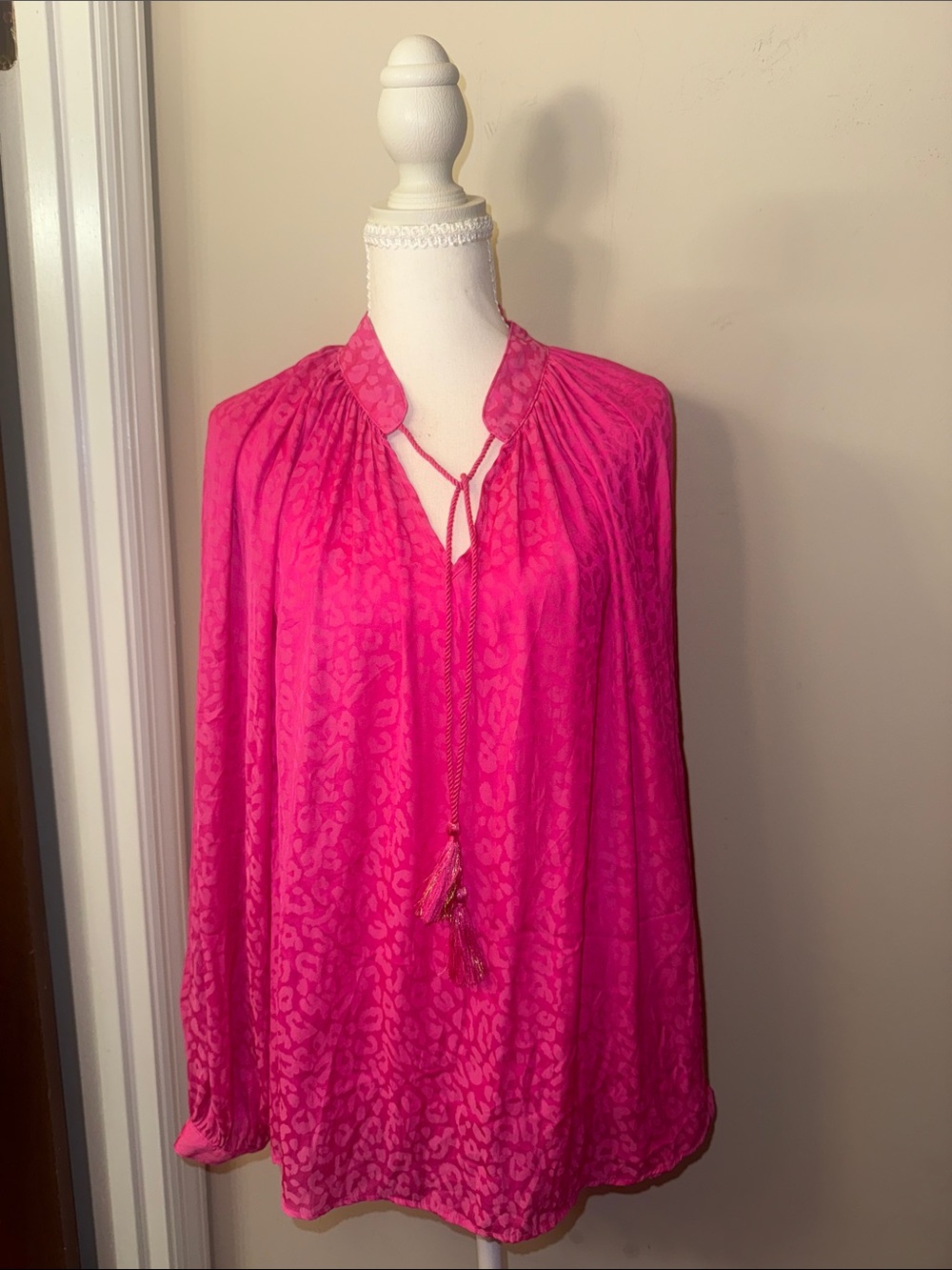 crown & ivy Hot Pink Swim Cover-Up Tunic with Tassel Tie